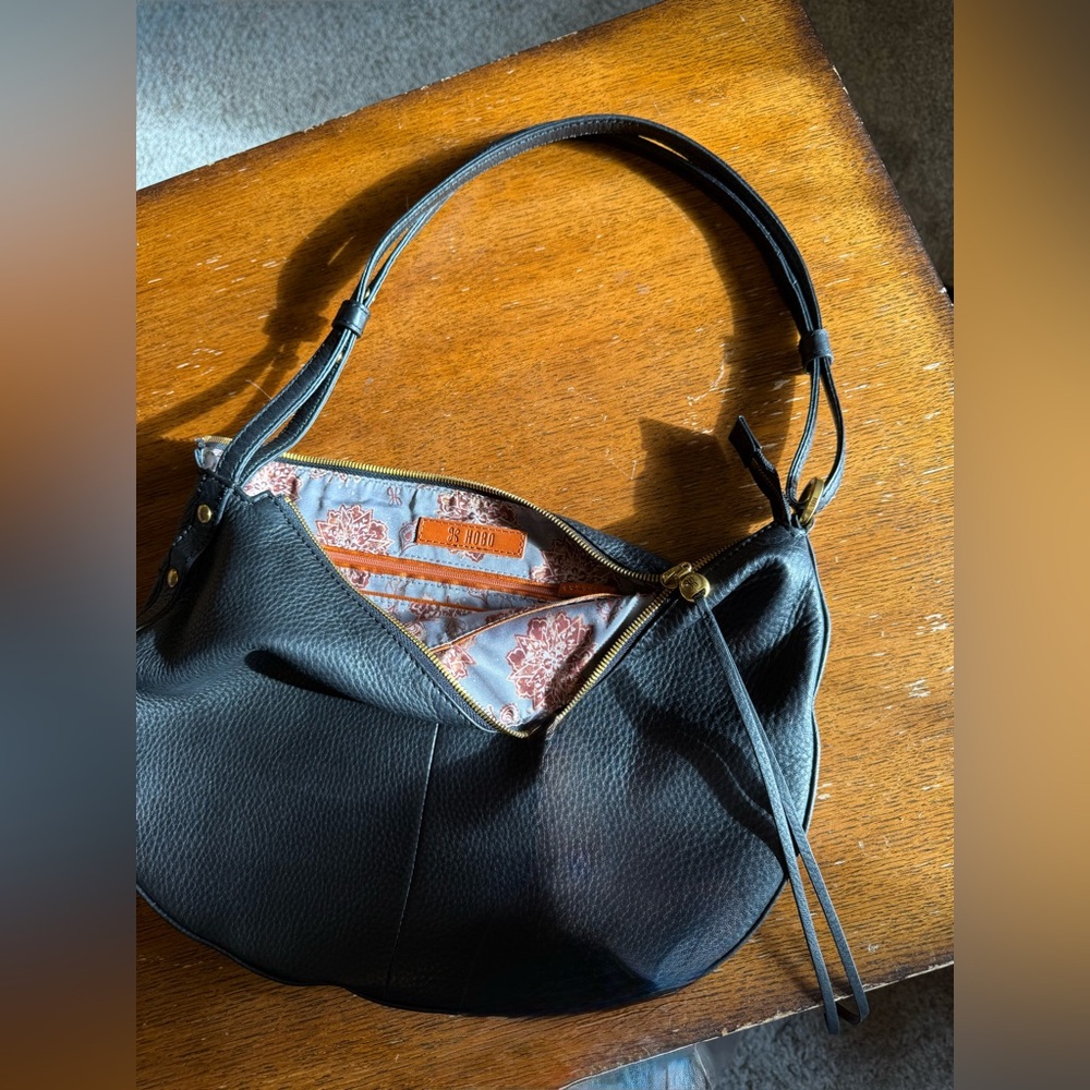 HOBO Black Leather Bag with Patterned Lining